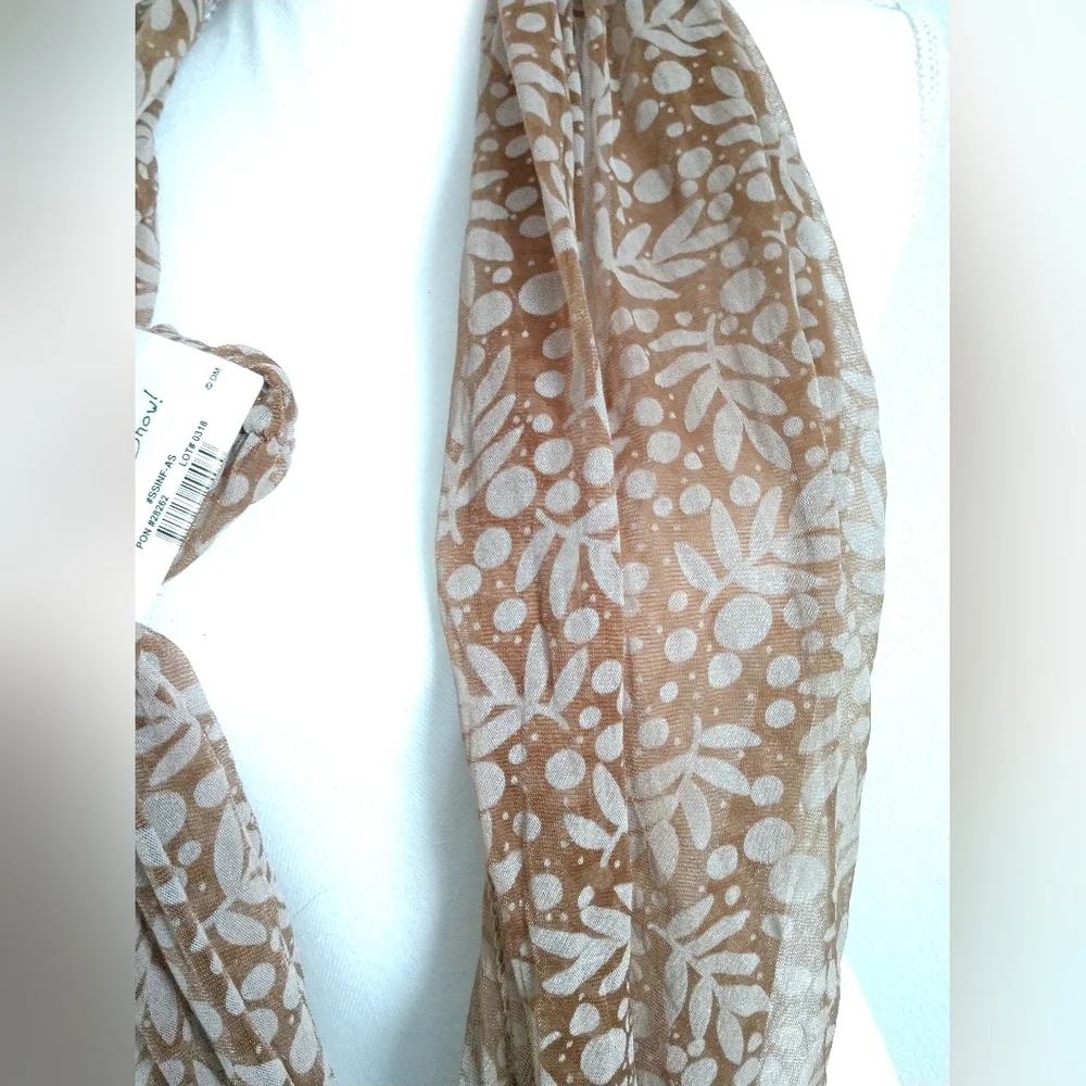 NEW Lavello Infinity Scarf Holiday Winter Brown White Leaves Berries Dot Print